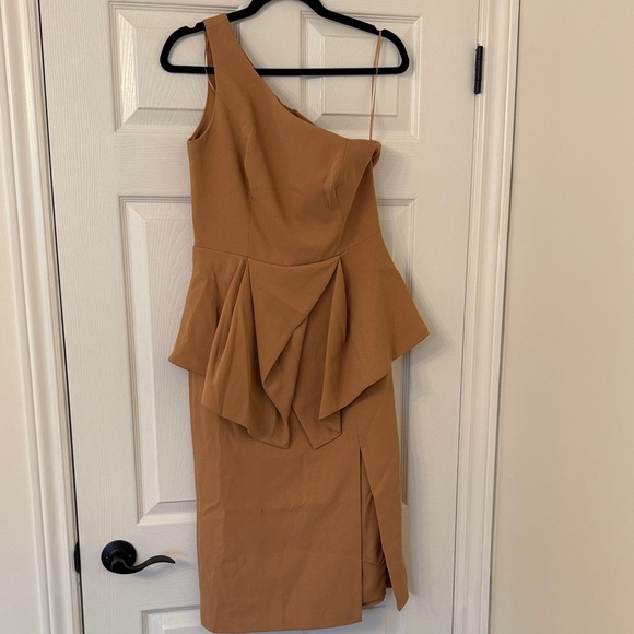 C/Meo Collective Dresses & Skirts - New, never worn! - C/MEO Collective One-Shoulder Tan Dress